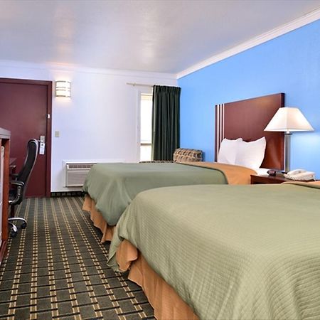 Executive Inn Edmond Chambre photo