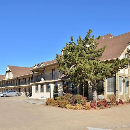 Executive Inn Edmond Extérieur photo